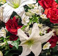 Devant de tombe fleurs artificielles pour le cimetière roses, mini-fleurs et lys H 60 cm Rouge-orang