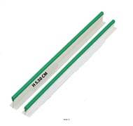 Separateur plastique socle blanc H 5,5 cm avec frise verte L 75 cm