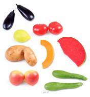 Lot 13 Fruits et l�gumes artificiels d �t� en plastique souffl�e