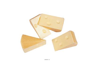 Emmental artificiel petit morceau X 4 en Plastique soufflé L 90x60 mm