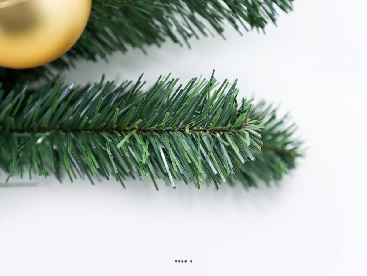 Couronne de Sapin de Noël Artificiel D 80cm Boules Dorées NF S54-200 et EN71-2 – Qualité Pro